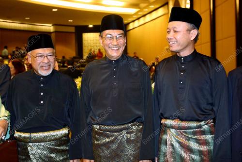 ZAKI TUN AZMI