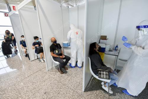 PENGEMBARA VTL UDARA DAR SINGAPURA TIBA DI KLIA