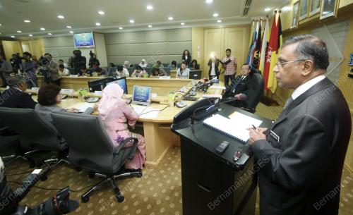 TAN SRI NOR MOHAMED YAKCOP