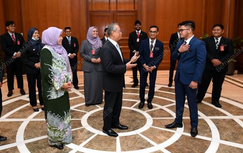 TAN SRI MUHYIDDIN YASSIN