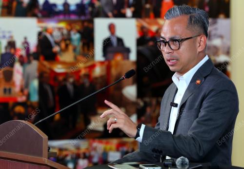 FAHMI FADZIL