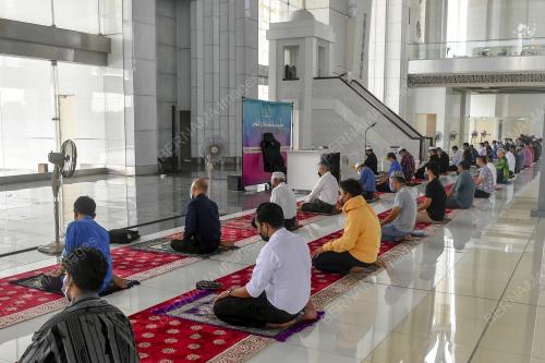 SOLAT JEMAAH PENJARAKAN SOSIAL