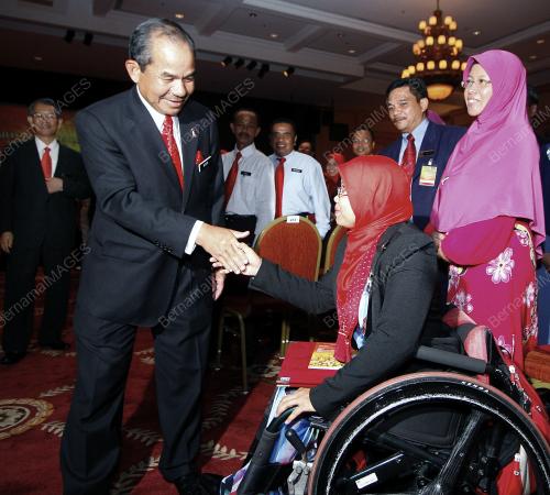 TAN SRI SIDEK HASSAN
