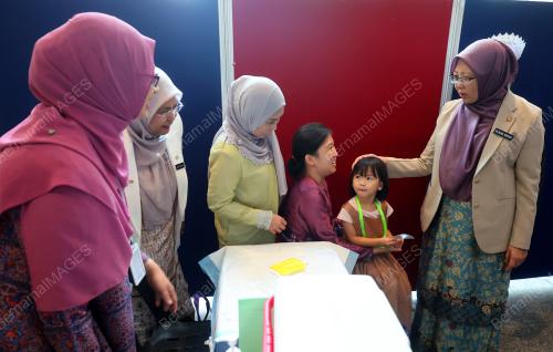 DR ZALIHA MUSTAFA