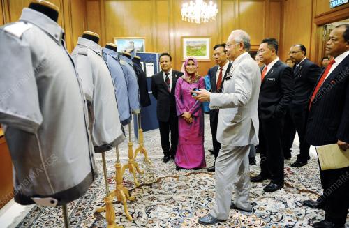 PTJ06_31072013_PM_BAJU