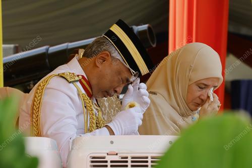 AL-SULTAN ABDULLAH RI'AYATUDDIN AL-MUSTAFA BILLAH SHAH