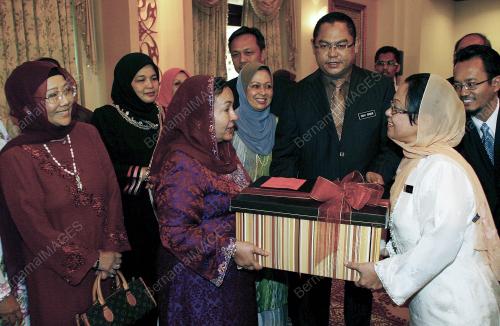 ROSMAH MANSOR