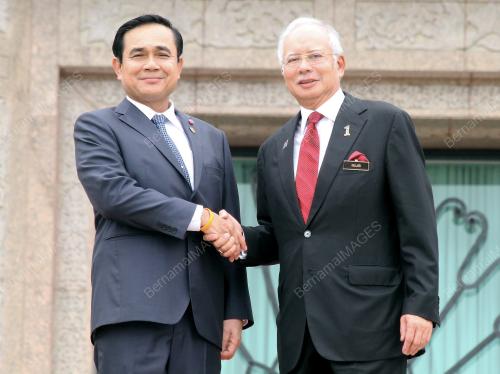PTJ07_01122014_PM_THAILAND