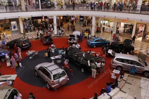 PAMERAN KERETA