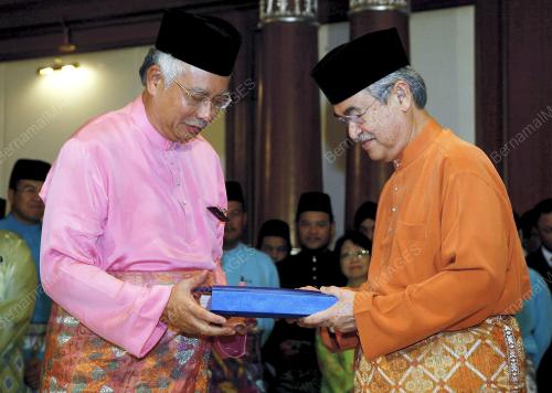 MOHD NAJIB TUN ABDUL RAZAK