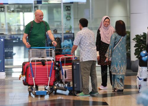 TINJAUAN TERMINAL 1 KLIA