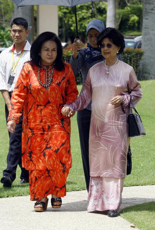 MOHD NAJIB TUN ABDUL RAZAK