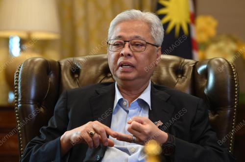 DATUK SERI ISMAIL SABRI YAAKOB