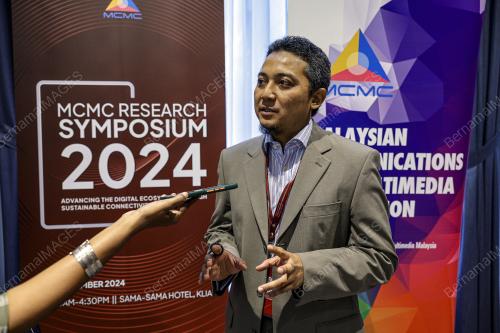 DR AZIZUL AZIZAN
