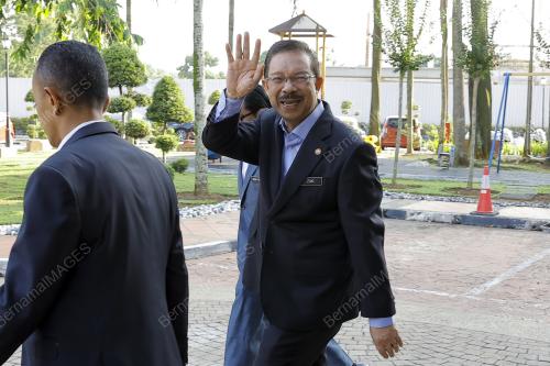 TAN SRI MOHD ZUKI ALI