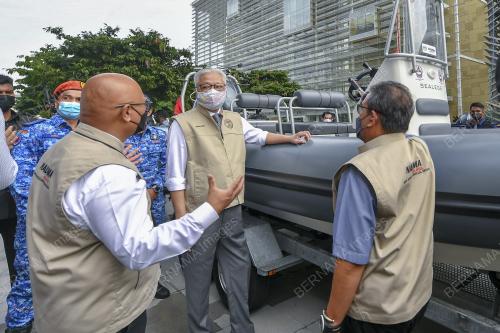 DATUK SERI ISMAIL SABRI YAAKOB