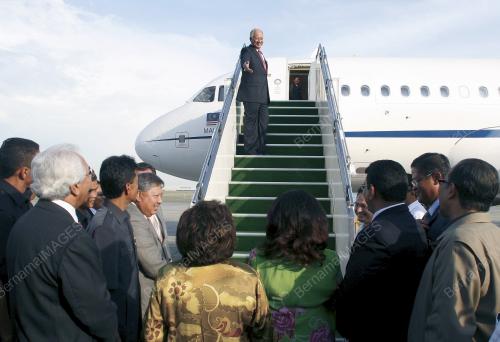 MOHD NAJIB TUN ABDUL RAZAK