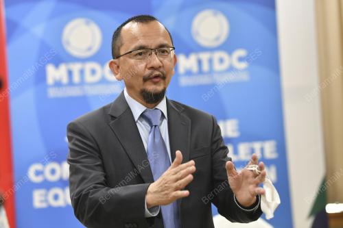 DATUK NORHALIM YUNUS