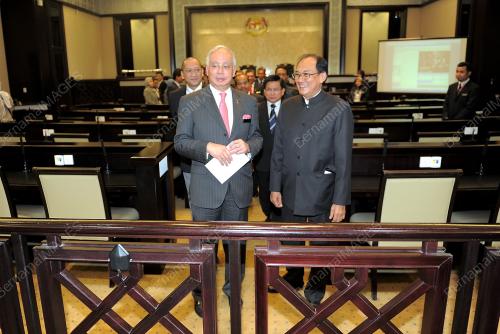DATUK SERI MOHD NAJIB TUN ABDUL RAZAK