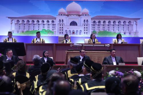 TUN TENGKU MAIMUN TUAN MAT