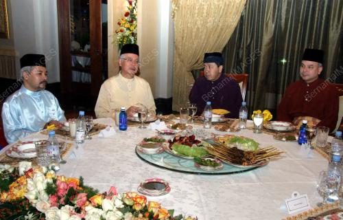 NAIJIB ABDUL RAZAK