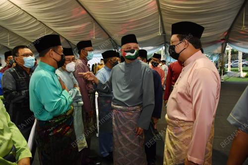DATUK SERI ISMAIL SABRI YAAKOB
