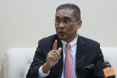 DATUK TAKIYUDDIN HASSAN