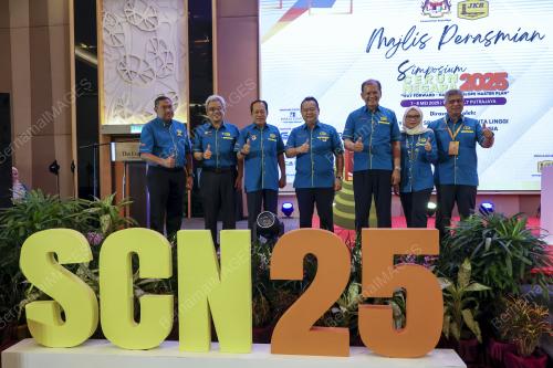 DATUK SERI ALEXANDER NANTA LINGGI