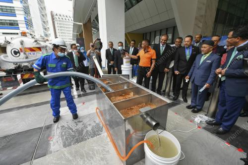 DATUK TUAN IBRAHIM TUAN MAN
