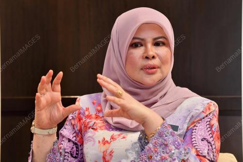 DATUK SERI RINA MOHD HARUN
