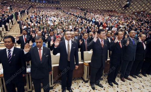 MOHD NAJIB TUN ABDUL RAZAK