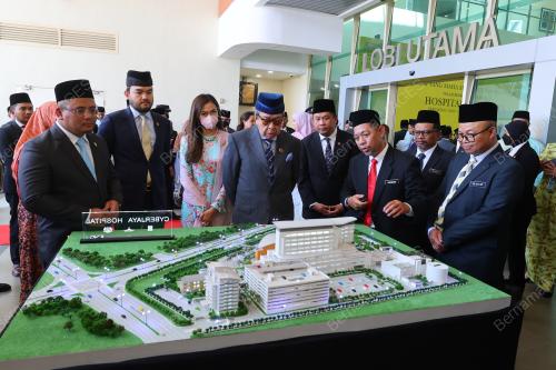SULTAN SHARAFUDDIN IDRIS SHAH
