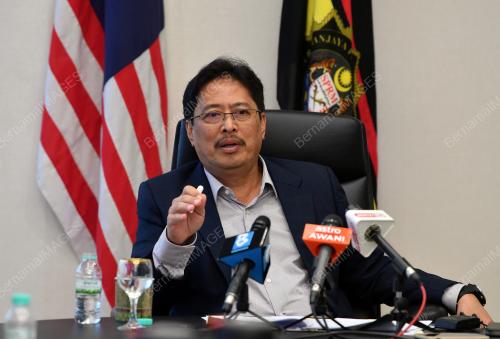 TAN SRI AZAM BAKI