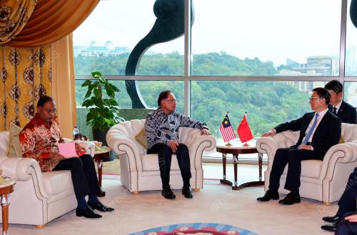 DATUK SERI ANWAR IBRAHIM