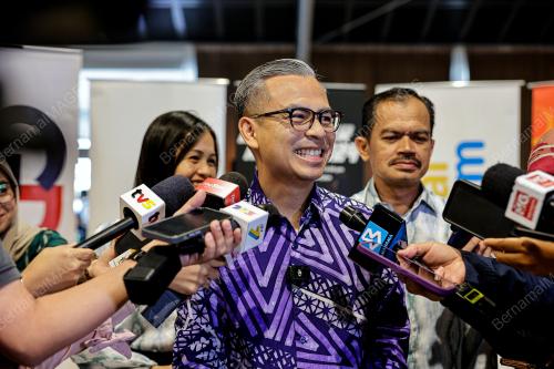 FAHMI FADZIL