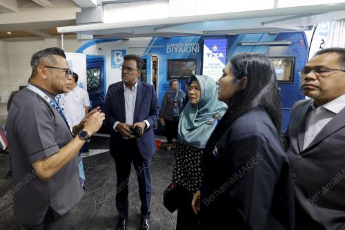 DATUK SERI JANA SANTHIRAN