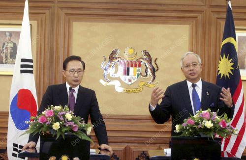 MOHD NAJIB TUN ABDUL RAZAK