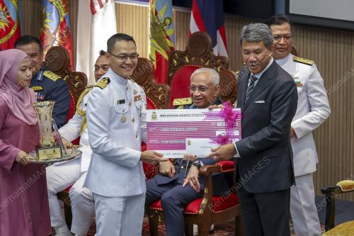 DATUK SERI MOHAMAD HASAN