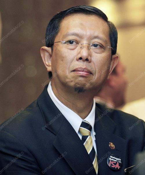 MOHD NIZAR JAMALUDDIN