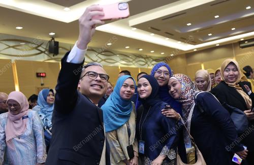 FAHMI FADZIL