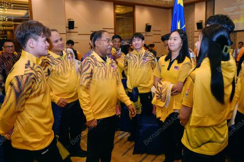 DATUK SERI DR ZAMBRY ABDUL KADIR