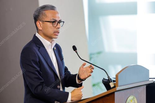 FAHMI FADZIL