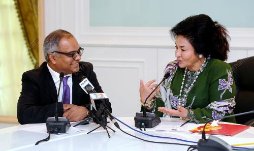 DATIN SERI ROSMAH MANSOR