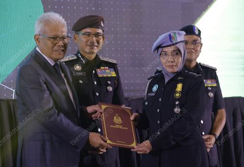 DATUK SERI HAMZAH ZAINUDIN