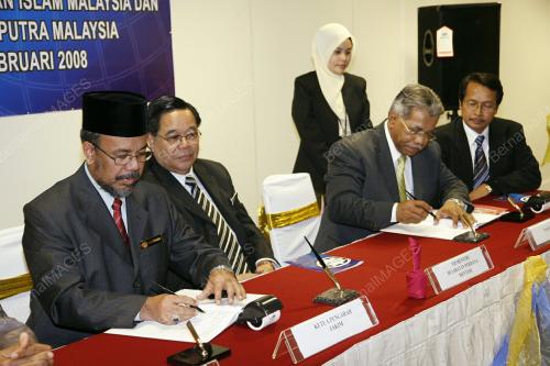 MOU ANTARA UPM DAN JAKIM