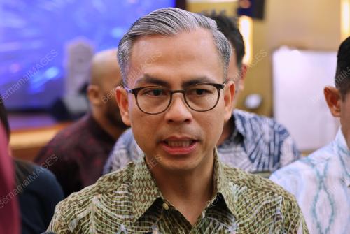 DATUK FAHMI FADZIL