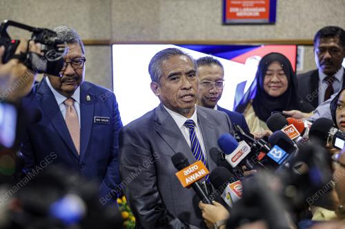 DATUK SERI SHAMSUL AZRI ABU BAKAR
