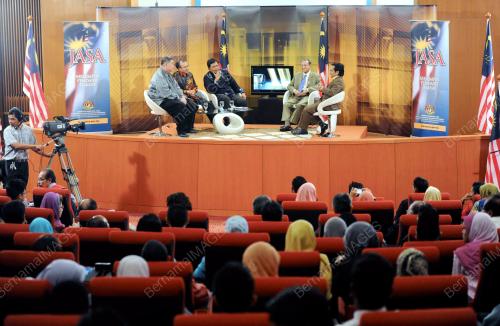 TUN DR MAHATHIR MOHAMAD