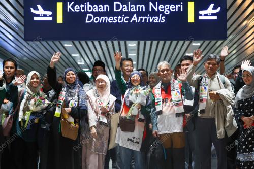 SUKARELAWAN KE GAZA PULANG