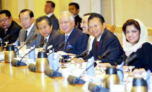 MOHD NAJIB TUN ABDUL RAZAK